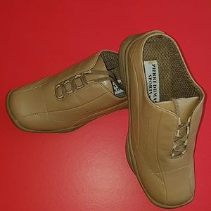 *gift*PIERRE DUMAS SLIP ON SHOES WITH RUBBER SOLES